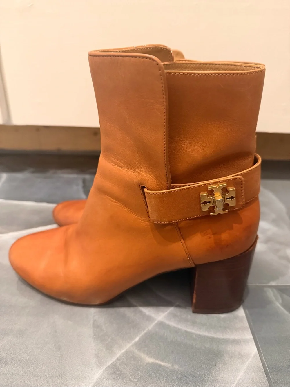 Tory Burch Kira Women’s Tan Leather Ankle Boots